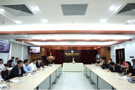 Thường trực Hội Luật gia Việt Nam làm việc với các Chi hội Luật gia trực thuộc