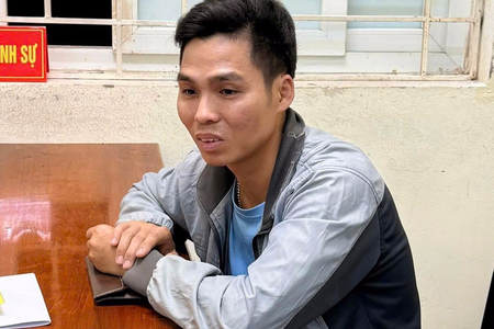 Tạm giữ tài xế xe tải lao xe vào cảnh sát giao thông để bỏ chạy khi bị kiểm tra