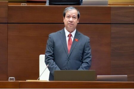 Bộ trưởng GD&ĐT: 'Nhiệm vụ đối với nhà giáo rất vẻ vang nhưng cũng rất nặng nề'