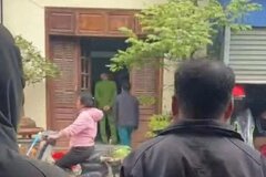 Phát hiện 2 người đàn ông tử vong trong tư thế quỳ ở Hà Nội