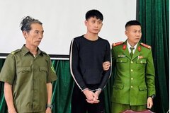 Bắt tạm giam đối tượng dùng dao chém cha ruột ở Quảng Trị