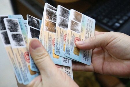 Công dân Việt Nam định cư ở nước ngoài có được cấp thẻ căn cước và số định danh cá nhân?