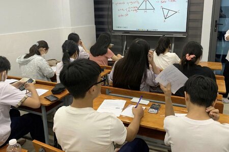 Giáo viên dạy kèm miễn phí tại nhà có cần làm thủ tục gì không?