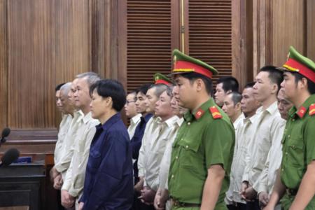 Vụ buôn lậu 1,7 triệu lít xăng dầu: Ông chủ Saigon Transco bị đề nghị 13-14 năm tù