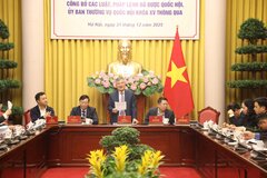 Công bố Lệnh của Chủ tịch nước về 14 luật và 1 pháp lệnh