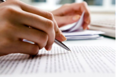 Đẩy nhanh tiến độ xây dựng, ban hành văn bản quy định chi tiết luật, pháp lệnh, nghị quyết