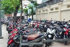 Cửa hàng muốn dùng vỉa hè trông giữ xe phải đáp ứng điều kiện gì?