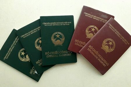 Từ 1/7, người đứng đầu cơ quan chuyên môn thuộc UBND cấp xã được cấp hộ chiếu công vụ