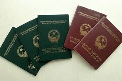 Từ 1/7, người đứng đầu cơ quan chuyên môn thuộc UBND cấp xã được cấp hộ chiếu công vụ