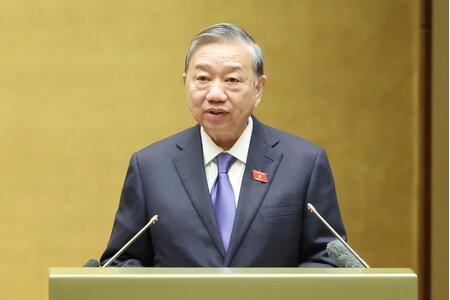 Vững bước dưới cờ Đảng