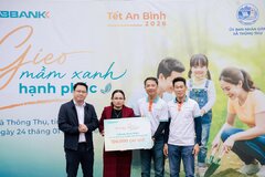 ABBANK trao tặng 100.000 cây quế cho người dân xã Thông Thụ, tỉnh Nghệ An