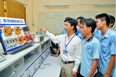 Chế độ làm việc đối với nhà giáo giáo dục nghề nghiệp