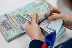 Trả lương bằng tiền mặt cho nhân viên có được xác định là khoản trừ khi tính thuế TNDN?