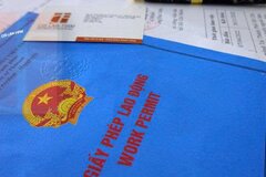 Hồ sơ miễn giấy phép lao động cho giáo viên nước ngoài gồm những gì?