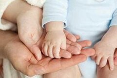 Nhận con nuôi dưới 6 tháng tuổi, lao động nữ được hưởng chế độ thai sản thế nào?