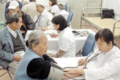 Triển khai cơ chế, chính sách đặc biệt tạo đột phá cho công tác bảo vệ, chăm sóc sức khỏe nhân dân