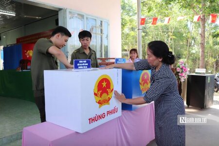 Đi bầu cử có được quay phim, chụp ảnh 'check in'?