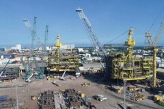 Đánh giá tư cách hợp lệ của nhà thầu trong gói thầu dầu khí cần căn cứ quy định nào?