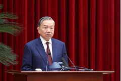 Nhiều văn kiện, nghị quyết quan trọng được thông qua tại Hội nghị Trung ương lần thứ 2