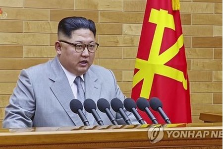 Chủ tịch Kim Jong-un:Nút kích hoạt hạt nhân luôn nằm trên bàn làm việc