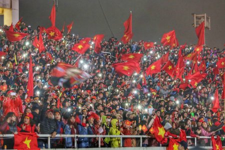 Người hâm mộ đến kín SVĐ Mỹ Đình giao lưu cùng đội tuyển U23 Việt Nam