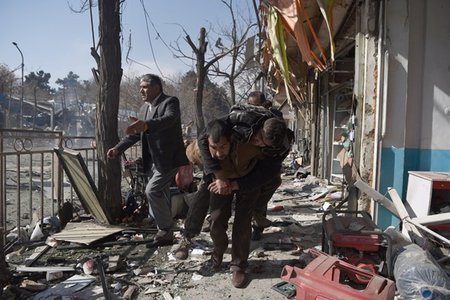 Khủng bố đẫm máu, gần 340 người Kabul bị thương vong