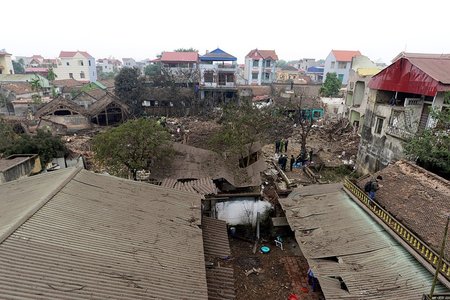 Nhà cửa tan hoang, vỏ đạn vương vãi sau vụ nổ kho phế liệu ở Bắc Ninh
