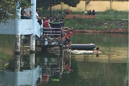 Chèo thuyền ra giữa hồ rồi bị lật, 2 học sinh chết đuối