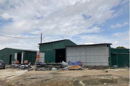Thanh Trì: La liệt nhà xưởng mọc trên đất dự án tại xã Tân Triều