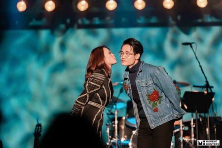 Mỹ Tâm lên tiếng về bức ảnh ôm hôn Hà Anh Tuấn trong hậu trường