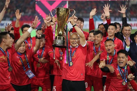 Park Hang-seo: 'Từ người gánh tội quê nhà đến chức vô địch AFF Cup'