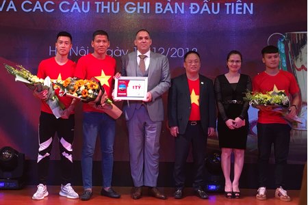 Vô địch AFF Cup, ĐT Việt Nam nhận bao nhiêu tiền thưởng từ Eurowindow?