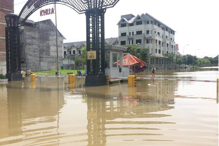 Giải pháp nào có thể 'cứu' các tuyến phố ở Hà Nội bị ngập sâu khi mưa 