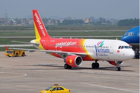 Nguyên nhân máy bay Vietjet Air hạ cánh nhầm đường băng ở Cam Ranh?