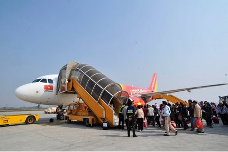 Vietjet Air tiếp tục gặp sự cố đột ngột giảm tốc, hạ cánh ở Nội Bài