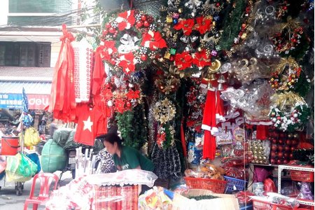 Thị trường hàng hóa Giáng sinh 2018: Hàng Trung Quốc vẫn chiếm ưu thế