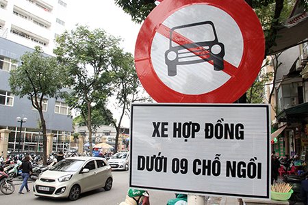 Hà Nội cấm Grab, Uber hoạt động trên 11 tuyến phố