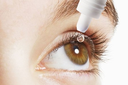 Có thể chữa khỏi cận thị bằng thuốc nhỏ mắt?