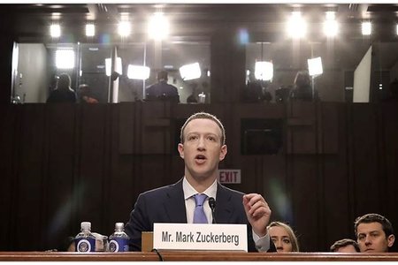 Mark Zuckerberg: Facebook cân nhắc ra phiên bản trả phí