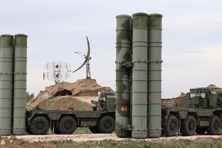 'Chảo lửa' Syria: Tên lửa Mỹ và 'vành đai thép' Nga sẽ đối đầu ra sao?