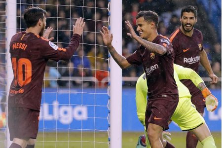 Messi lập hat-trick lịch sử đè bẹp Deportivo, Barca vô địch La Liga