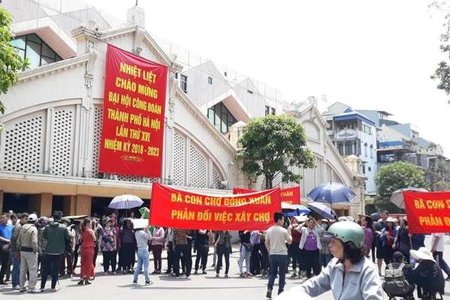 Hà Nội: Dẹp bỏ chợ Đồng Xuân xây trung tâm thương mại?