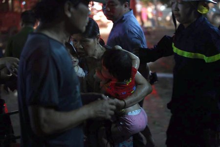 Hà Nội: Cháy chung cư Vinaconex, cư dân hoảng loạn tháo chạy