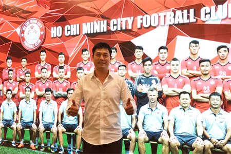 HLV Nguyễn Hữu Thắng làm Chủ tịch CLB TP HCM thay Lê Công Vinh