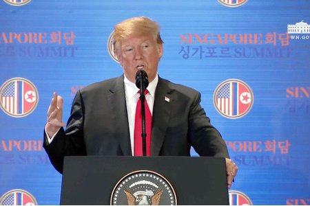 Ông Trump: Mỹ sẽ ngừng các cuộc tập trận với Hàn Quốc