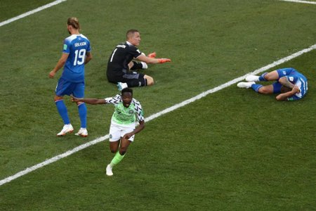 Nigeria thắng Iceland, cứu Argentina thêm cơ hội đi tiếp World Cup