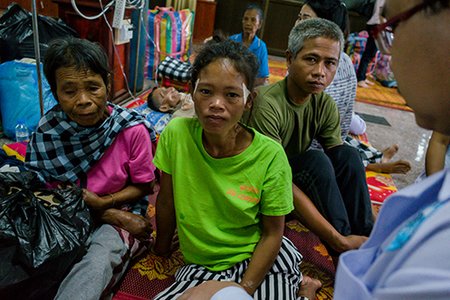 Vụ vỡ đập ở Lào: Cha bất lực nhìn lũ cuốn trôi 2 con