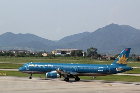 Vì sao máy bay Vietnam Airlines hạ cánh lệch vị trí ở sân bay Nội Bài?