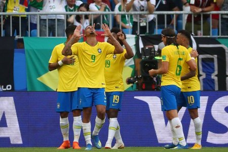 Neymar tỏa sáng đưa Brazil vào tứ kết World Cup