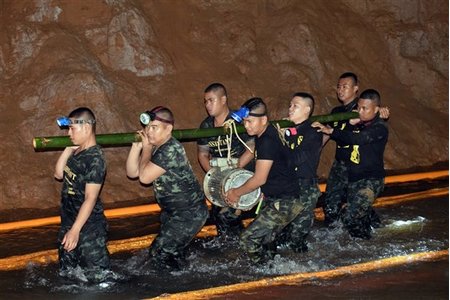 Giải cứu đội bóng mắc kẹt ở Thái lan: 1 cựu đặc nhiệm thiệt mạng